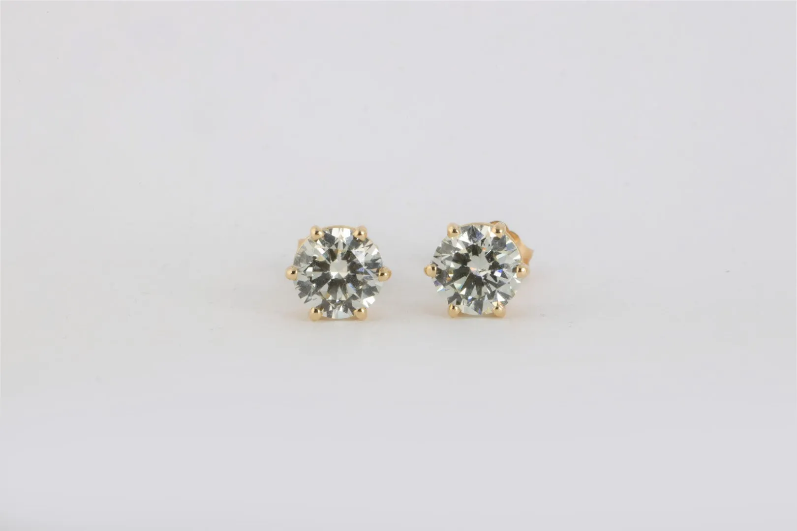 14k Yellow Gold and 2.00tcw Lab Grown Diamond Stud Earrings (1.60g.)