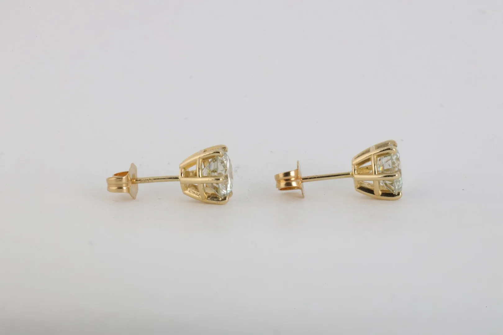 14k Yellow Gold and 2.00tcw Lab Grown Diamond Stud Earrings (1.60g.)