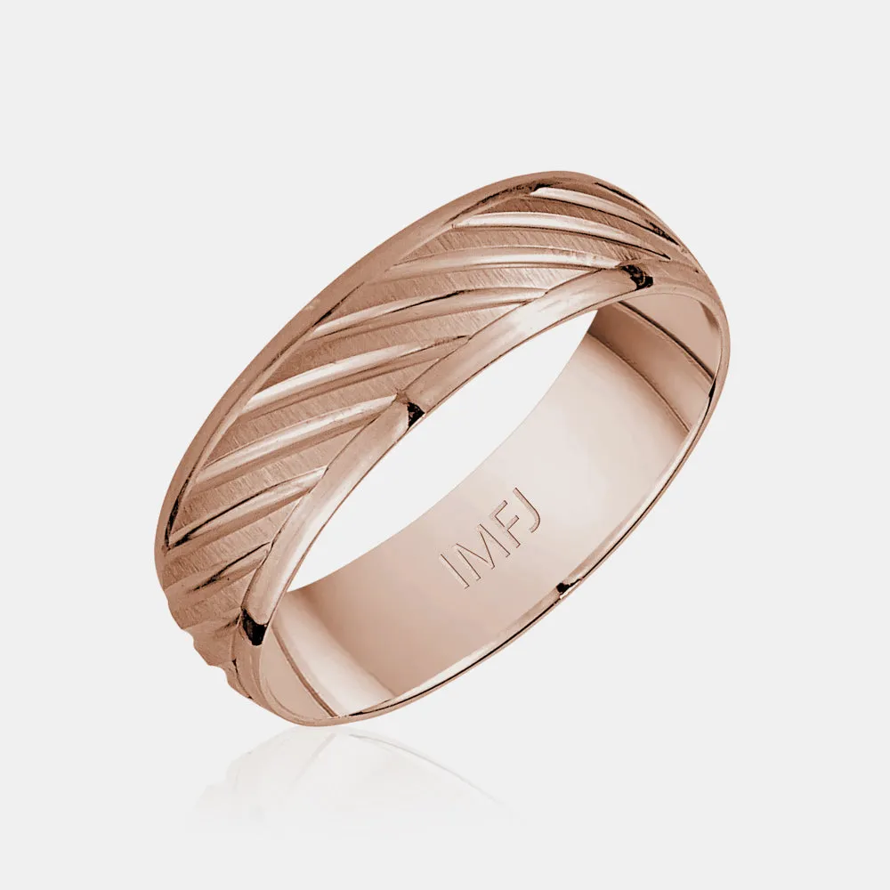 18K Diagonal Polished Lines Wedding Band