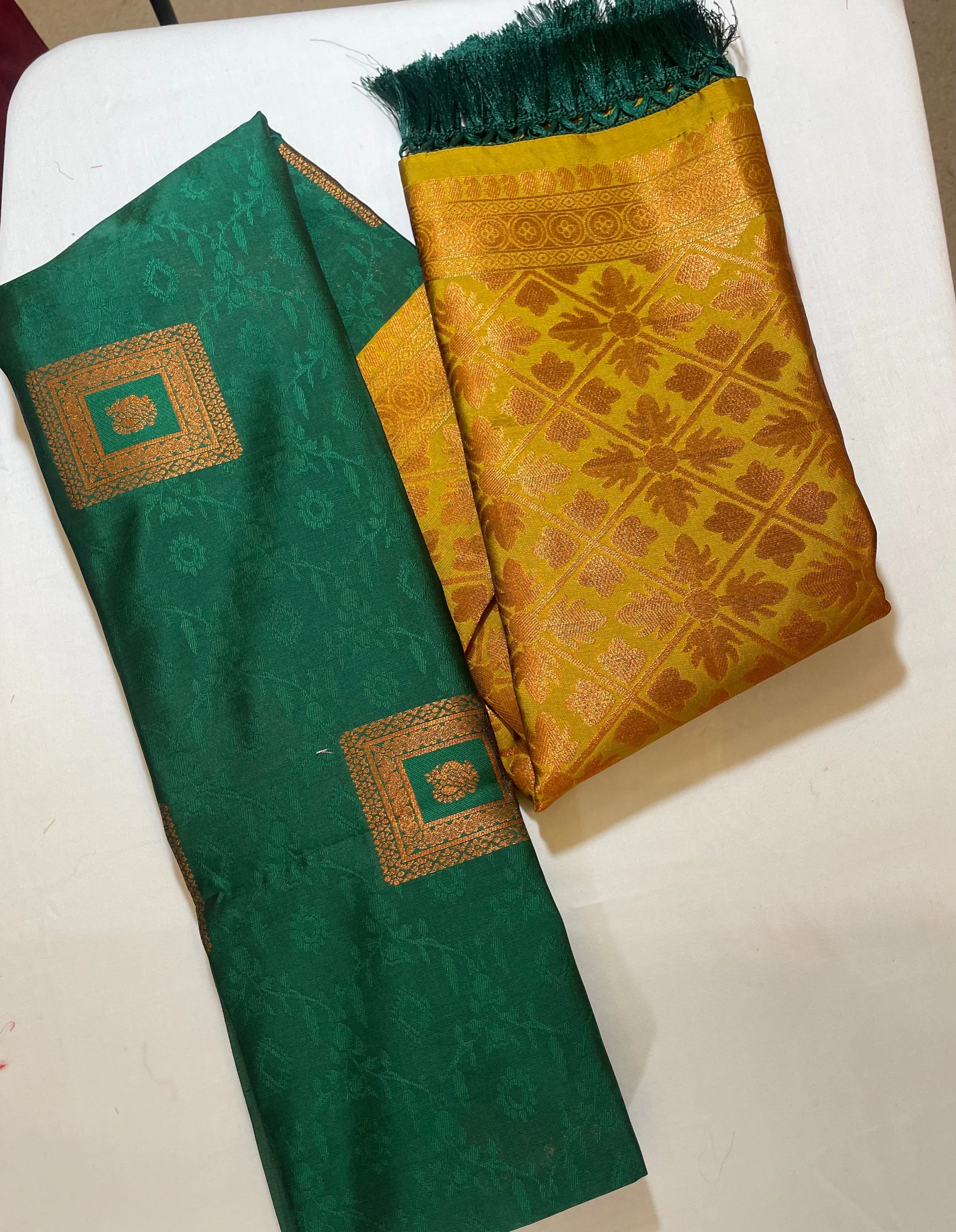 Gorgeous Green And Yellow Color Soft Silk Saree With Rich Pallu