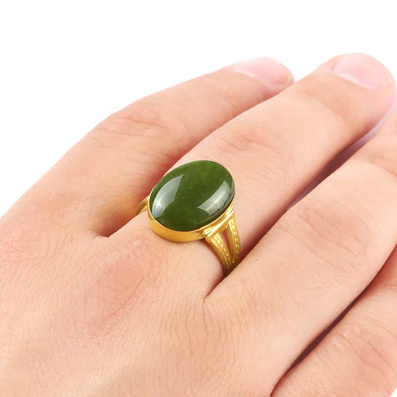 Men's Ring in 14k Yellow Gold with Green Agate Stone