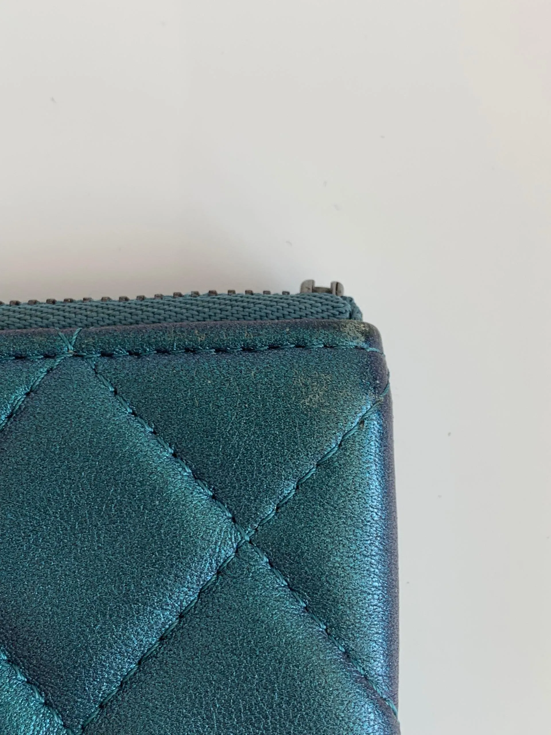 Metallic Medium O-Case in Dark Turquoise