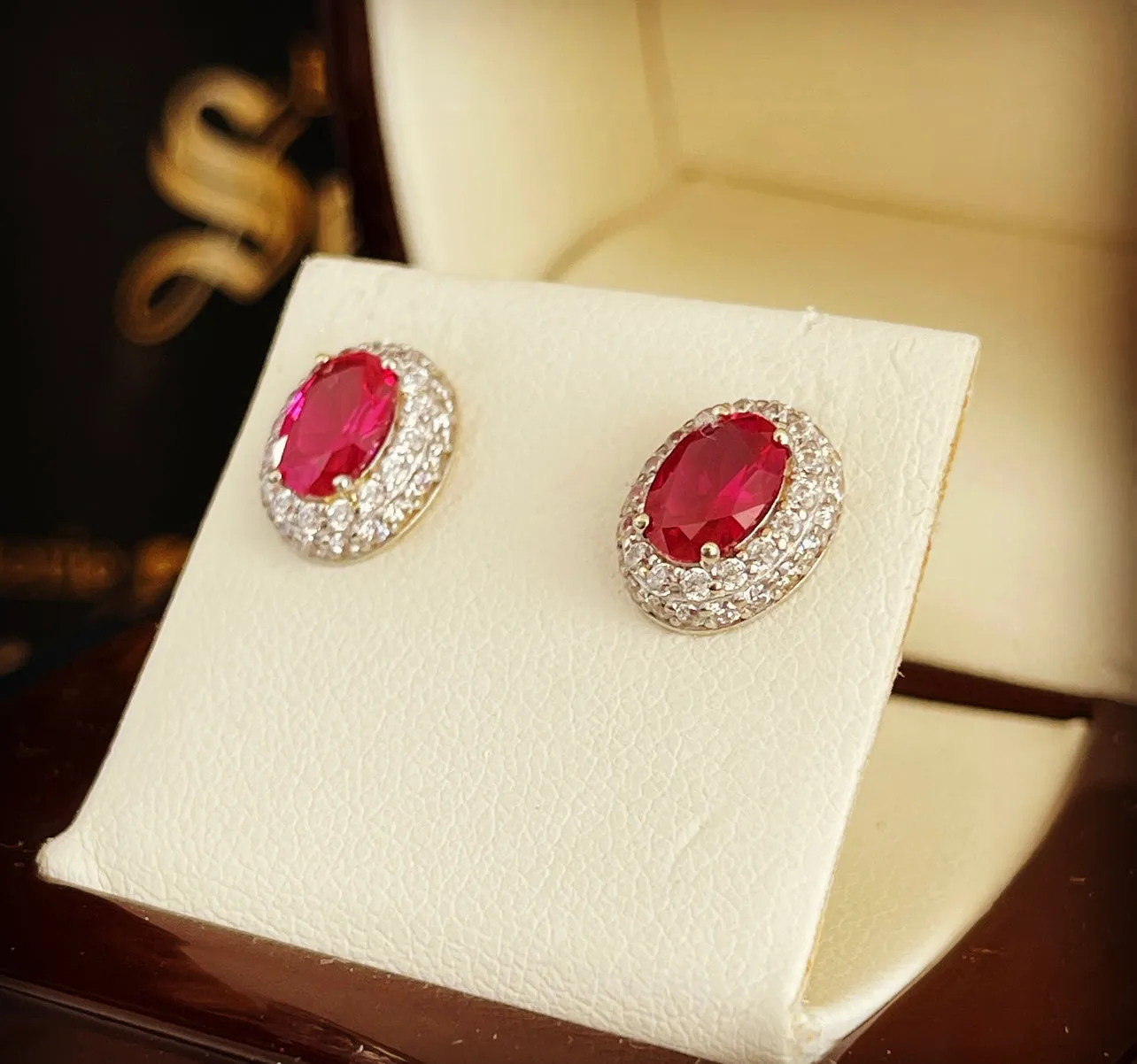 Oval Birthstone stud earrings E160