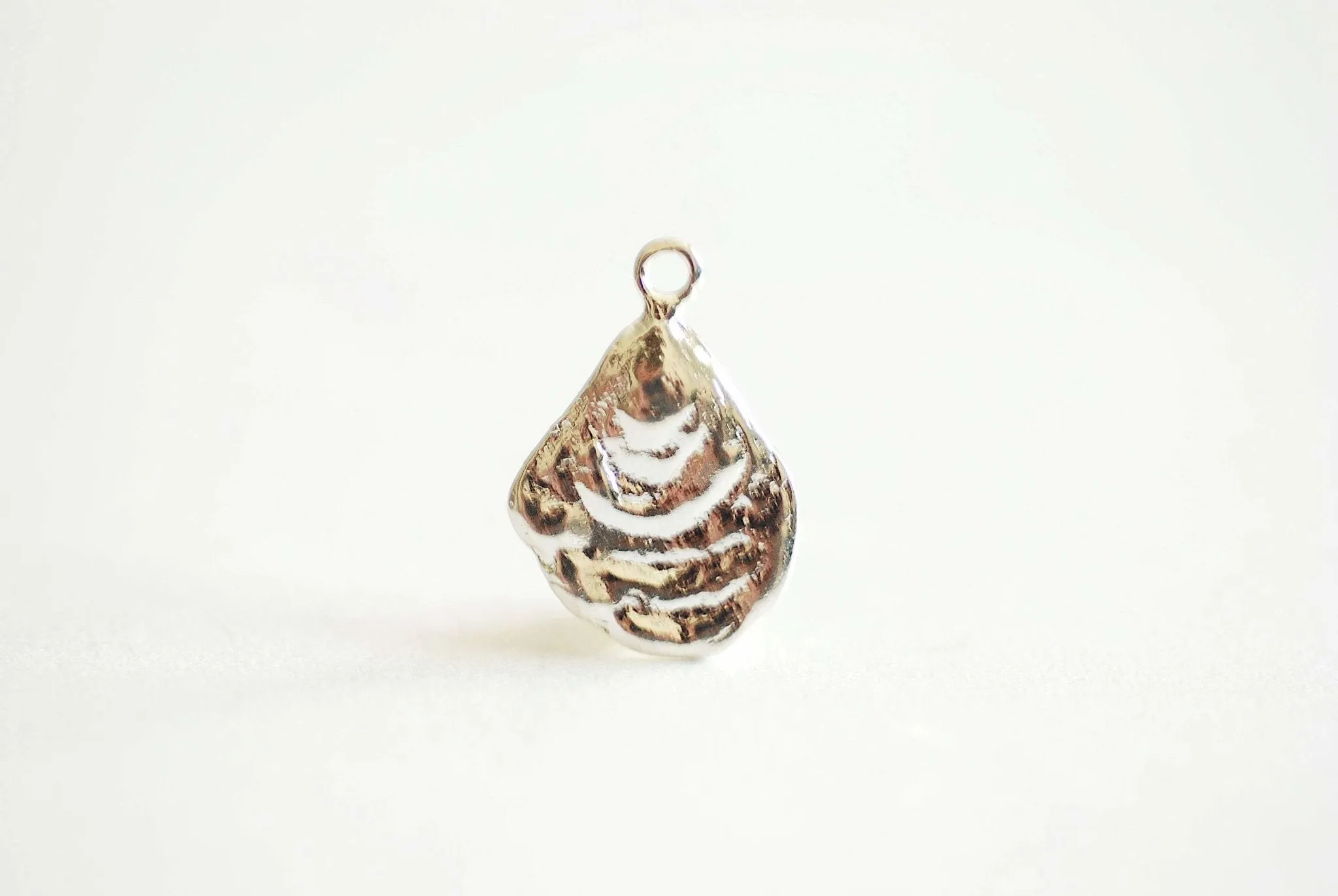 Sterling Silver Wholesale Oyster Charm, Seashell Charm, Shell Charm, Oyster Charm, Beach Charm, Clam Shell, Shell Charm, Mussel Shell, Ocean, 373