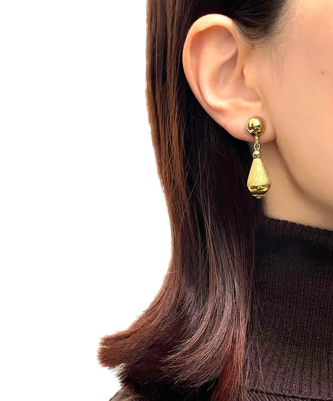 【USA輸入】ヴィンテージ KRAMER ゴールド ティアドロップ イヤリング/Vintage KRAMER Gold Teardrop Clip On Earrings